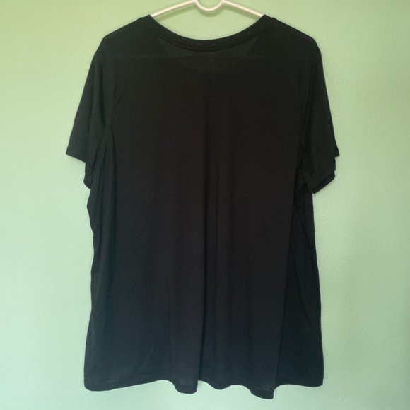 Black Old Navy Active Tee - Picture 2 of 3